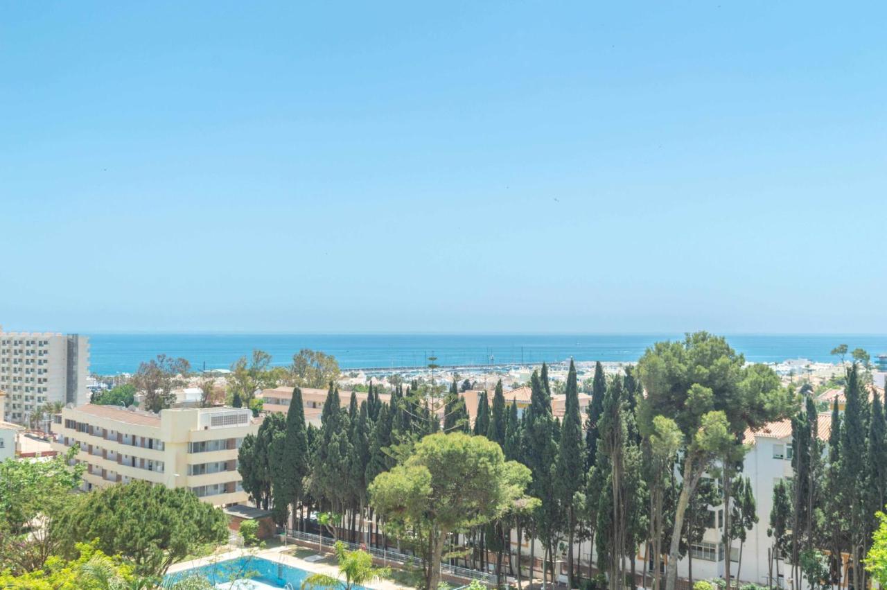 El Rocío en la playa de Cariluela Torremolinos Exterior foto