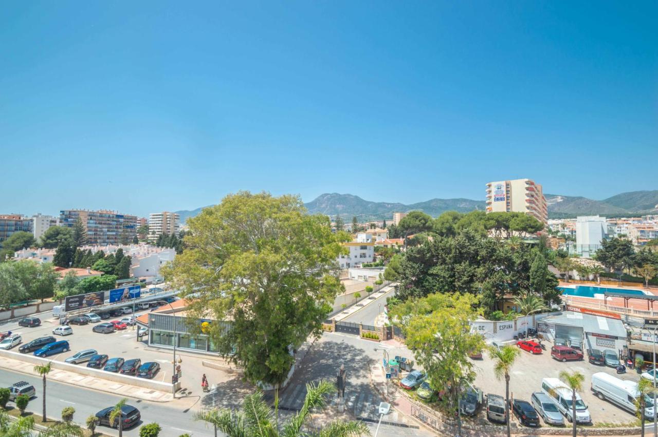El Rocío en la playa de Cariluela Torremolinos Exterior foto